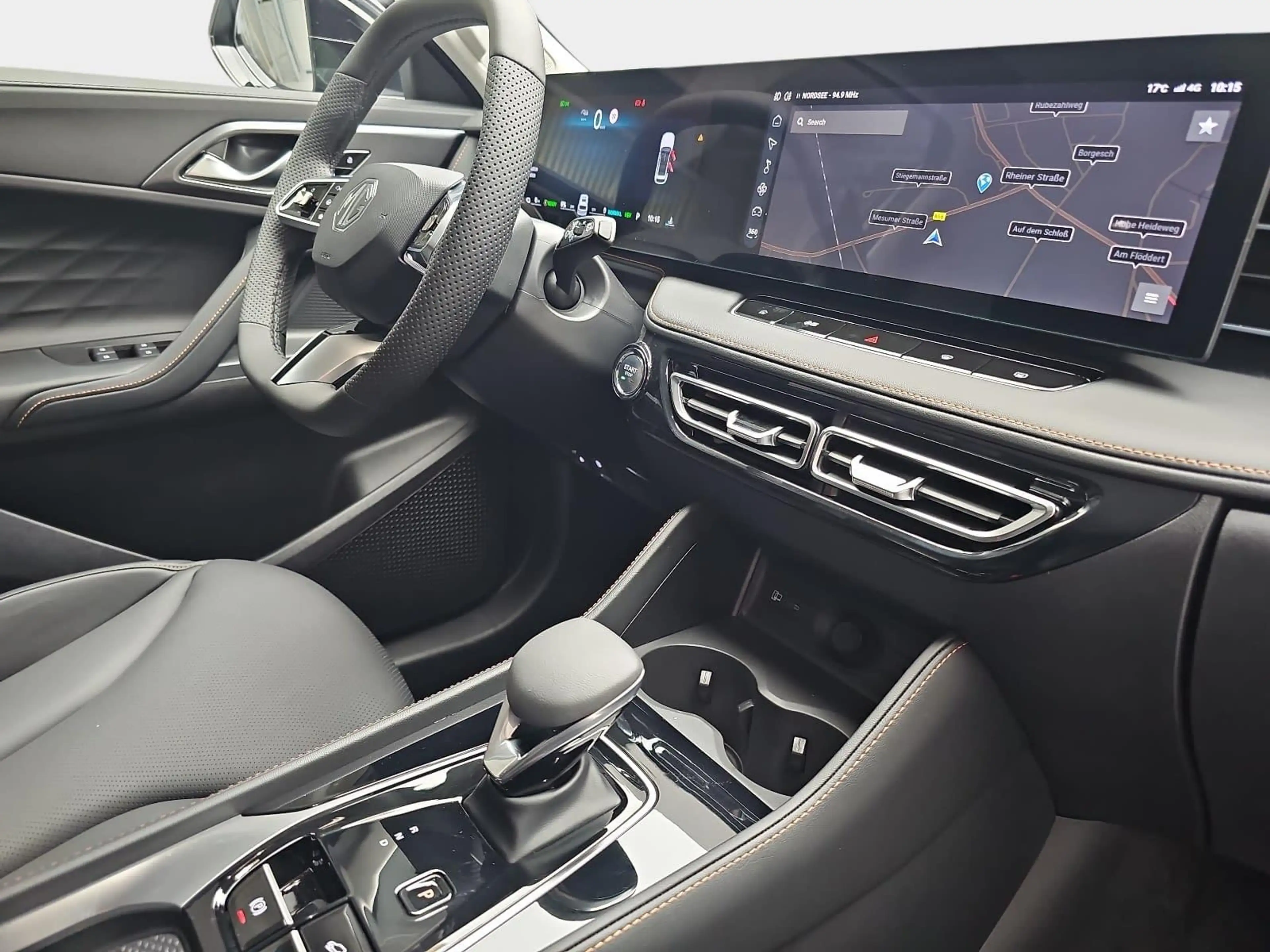 MG HS HS 1.5 PLUG-IN-HYBRID MY25.5 LUXURY LEDER 360-GRAD — photo 18