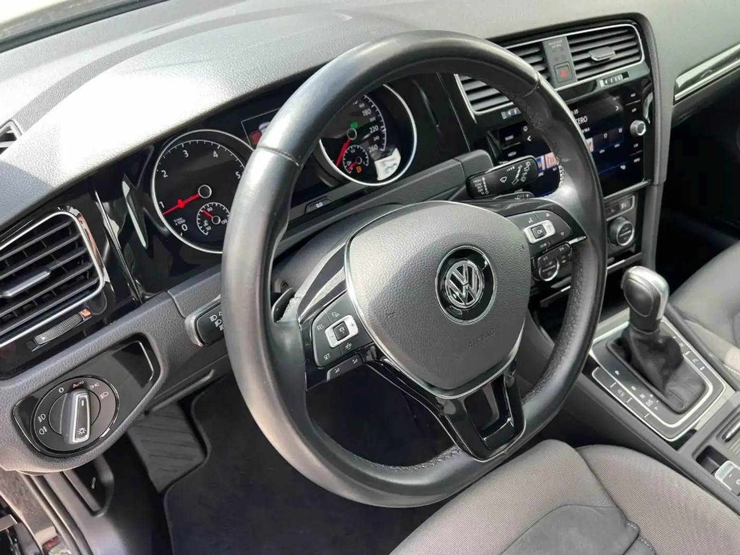 Volkswagen Golf 2.0TDI Sport DSG7 110kW Negro - 1