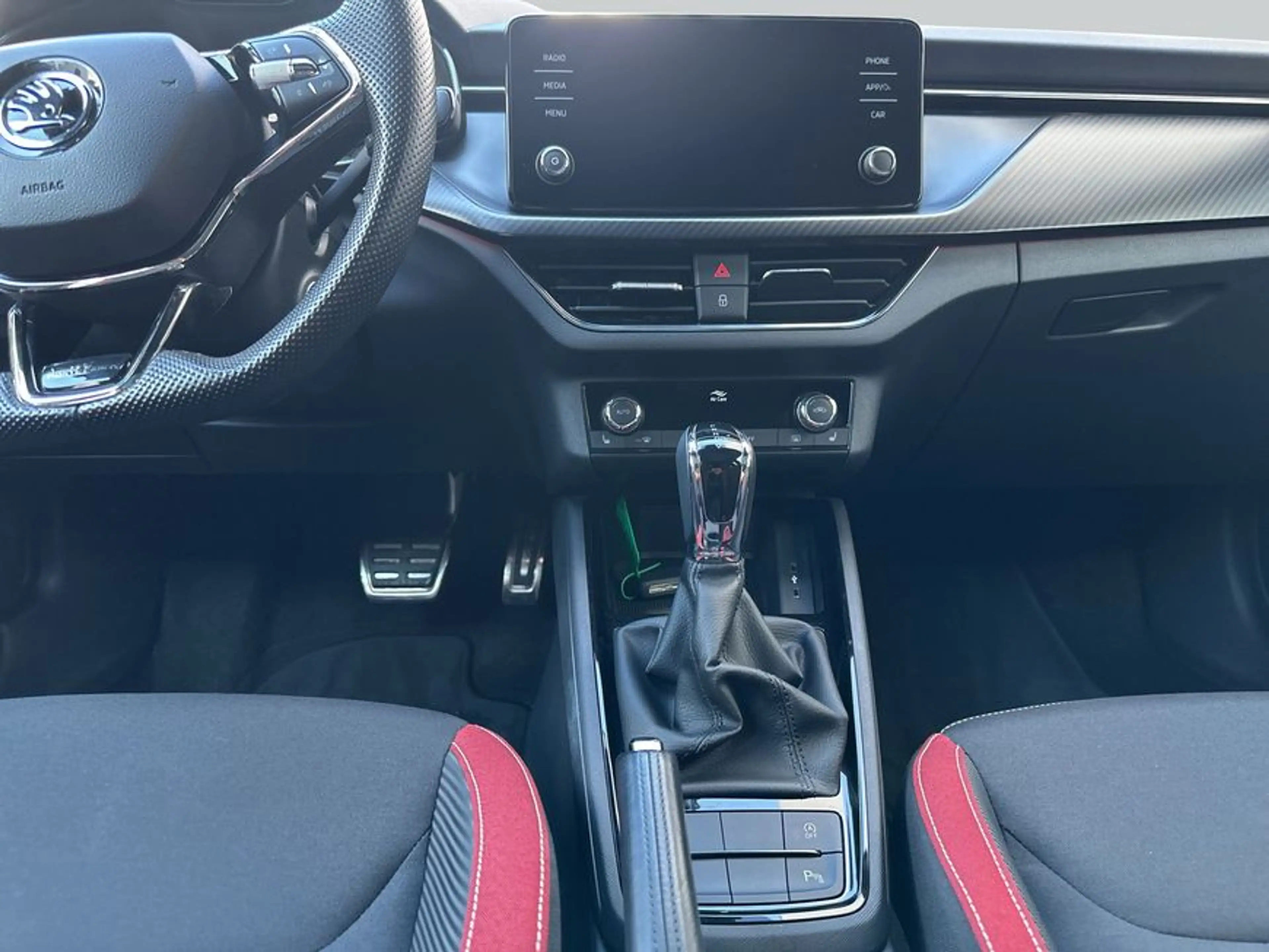 Skoda Kamiq 1.5 TSI DSG Monte Carlo — photo 14