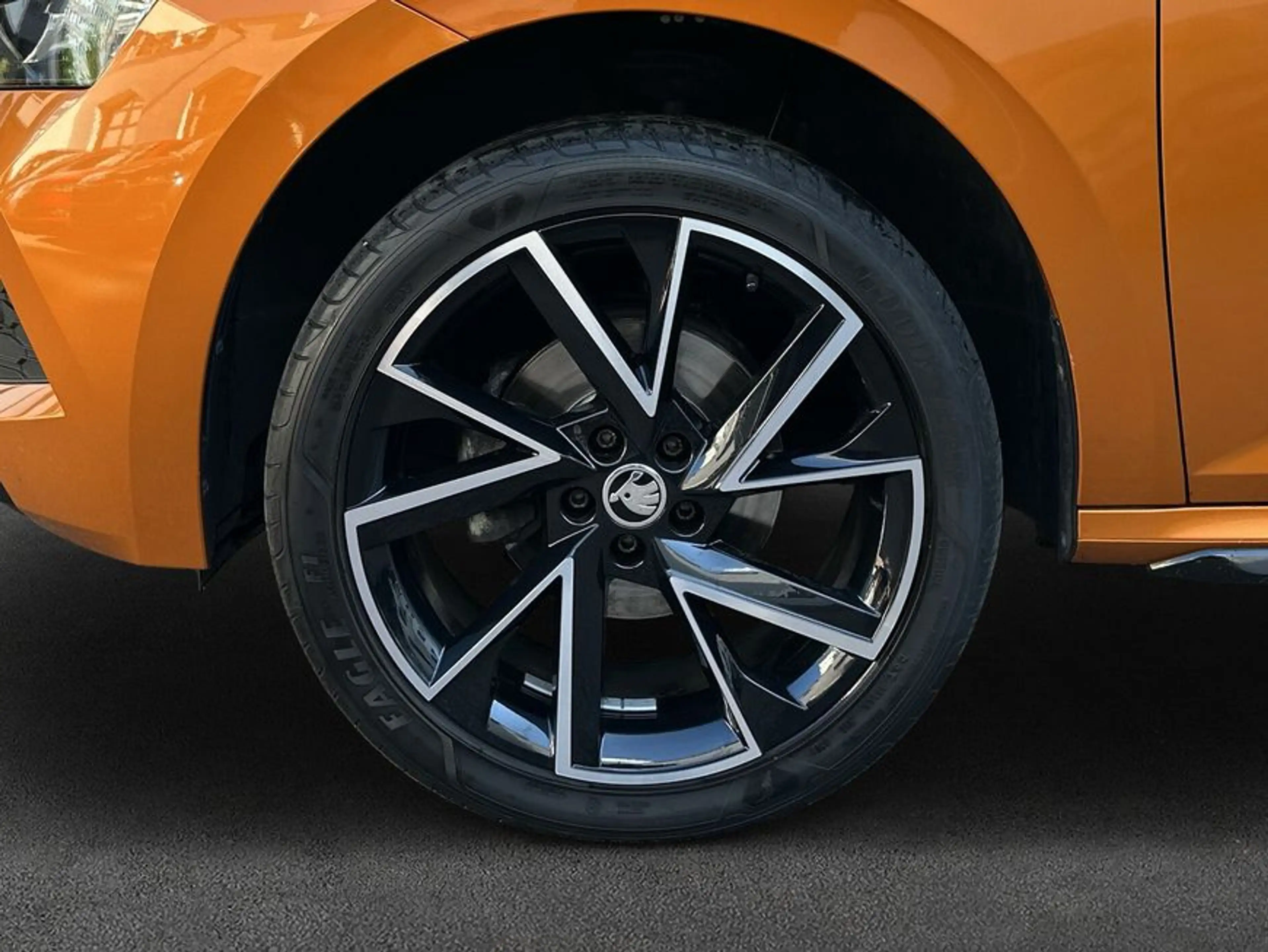 Skoda Kamiq 1.5 TSI DSG Monte Carlo — photo 7