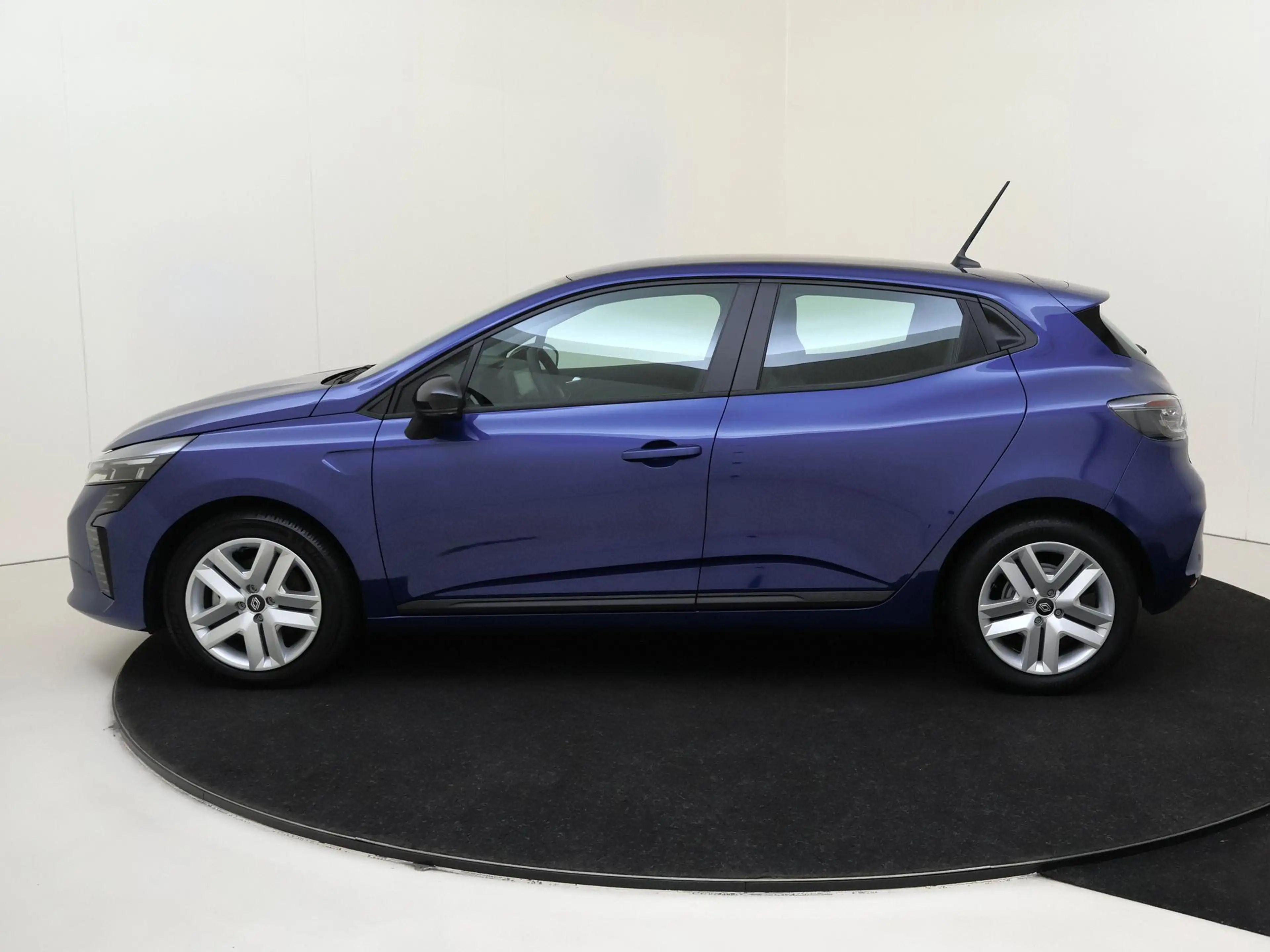 Renault Clio 1.6 E-Tech Full Hybrid 145 evolution | Airco | Par — photo 8