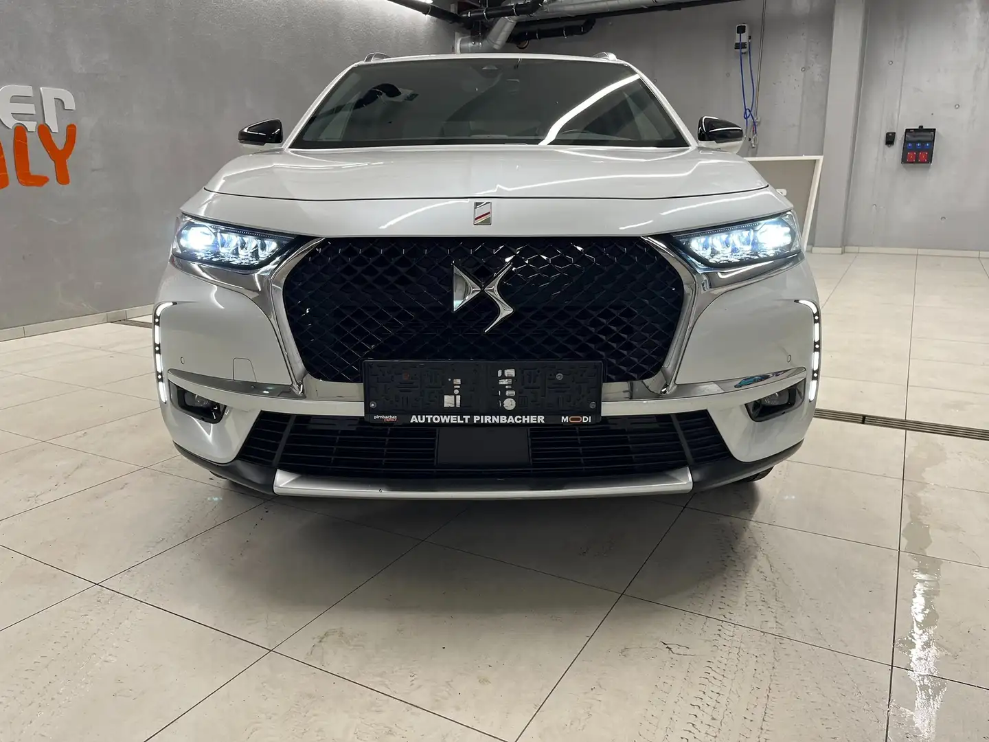 DS Automobiles DS 7 DS 7 Crossback Hybrid E-Tense 4x4 300 Rivoli Aut. Blanc - 2