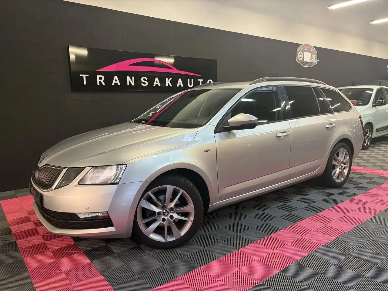 Skoda Octavia 1.6 TDI 116ch CLEVER DSG7 CARPLAY GES CHAUFFANTS ENTRETIEN COMPLET — photo 1 of 40