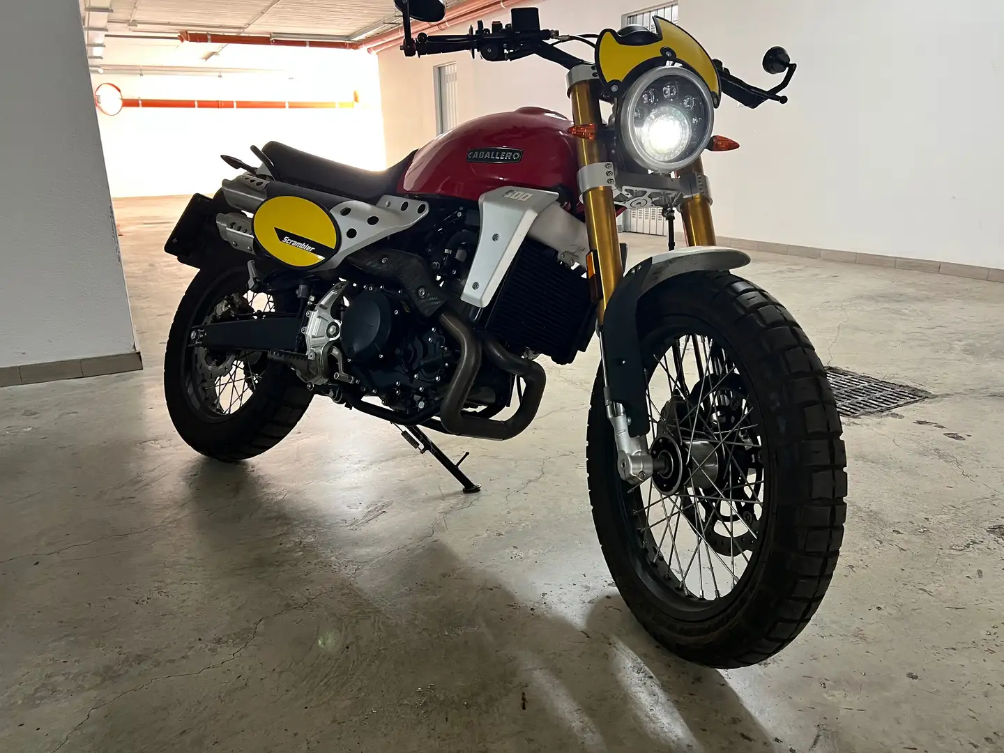 Fantic Caballero 500 Scrambler Roşu - 2