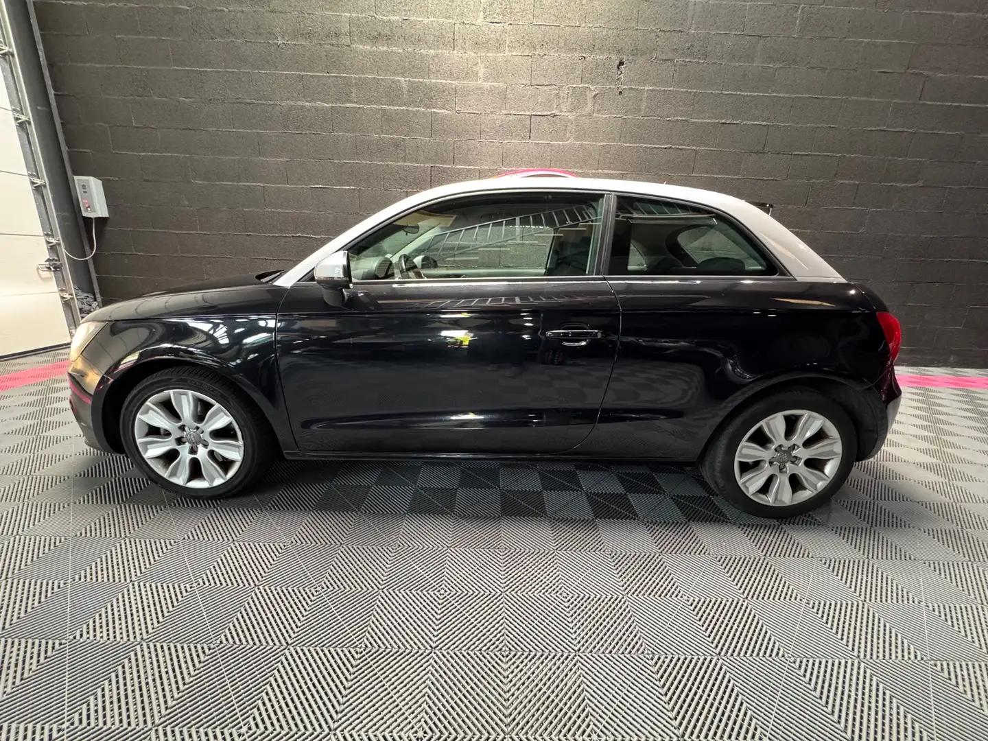 Audi A1 Ambiente Noir - 2