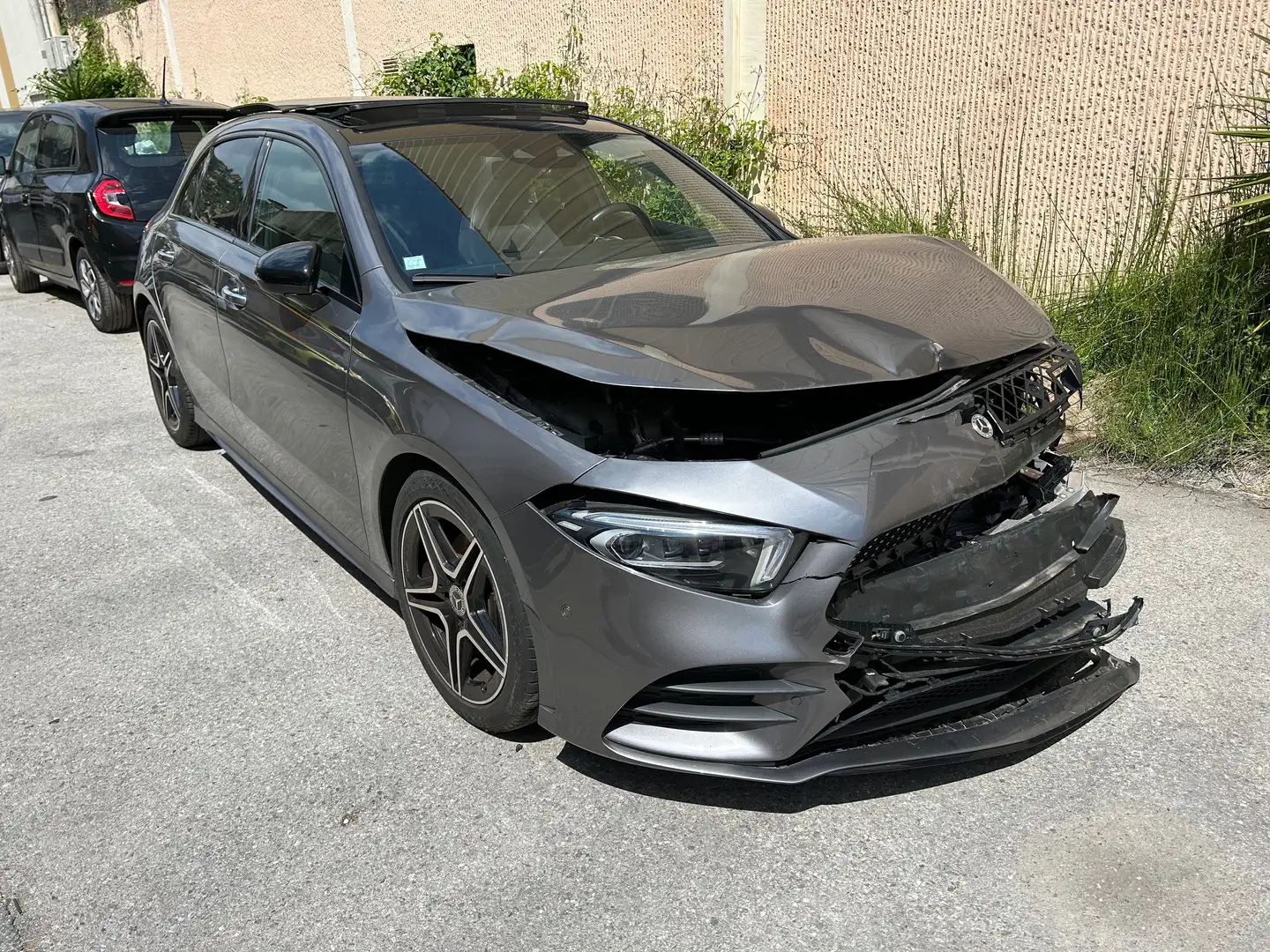 Mercedes-Benz A 200 Classe A 200 7G-DCT AMG Line Gris - 1