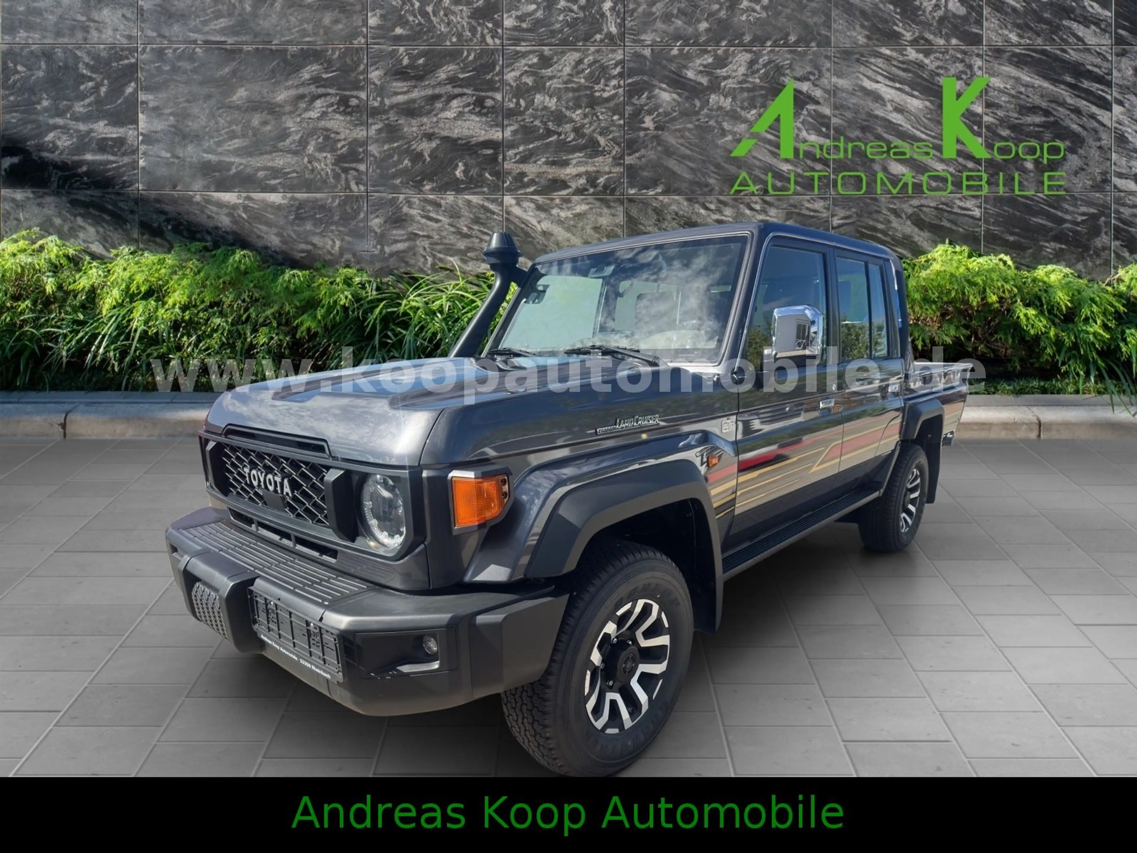 Toyota Land Cruiser GDJ 79DC 2,8-Diesel Aut. SDLX LED