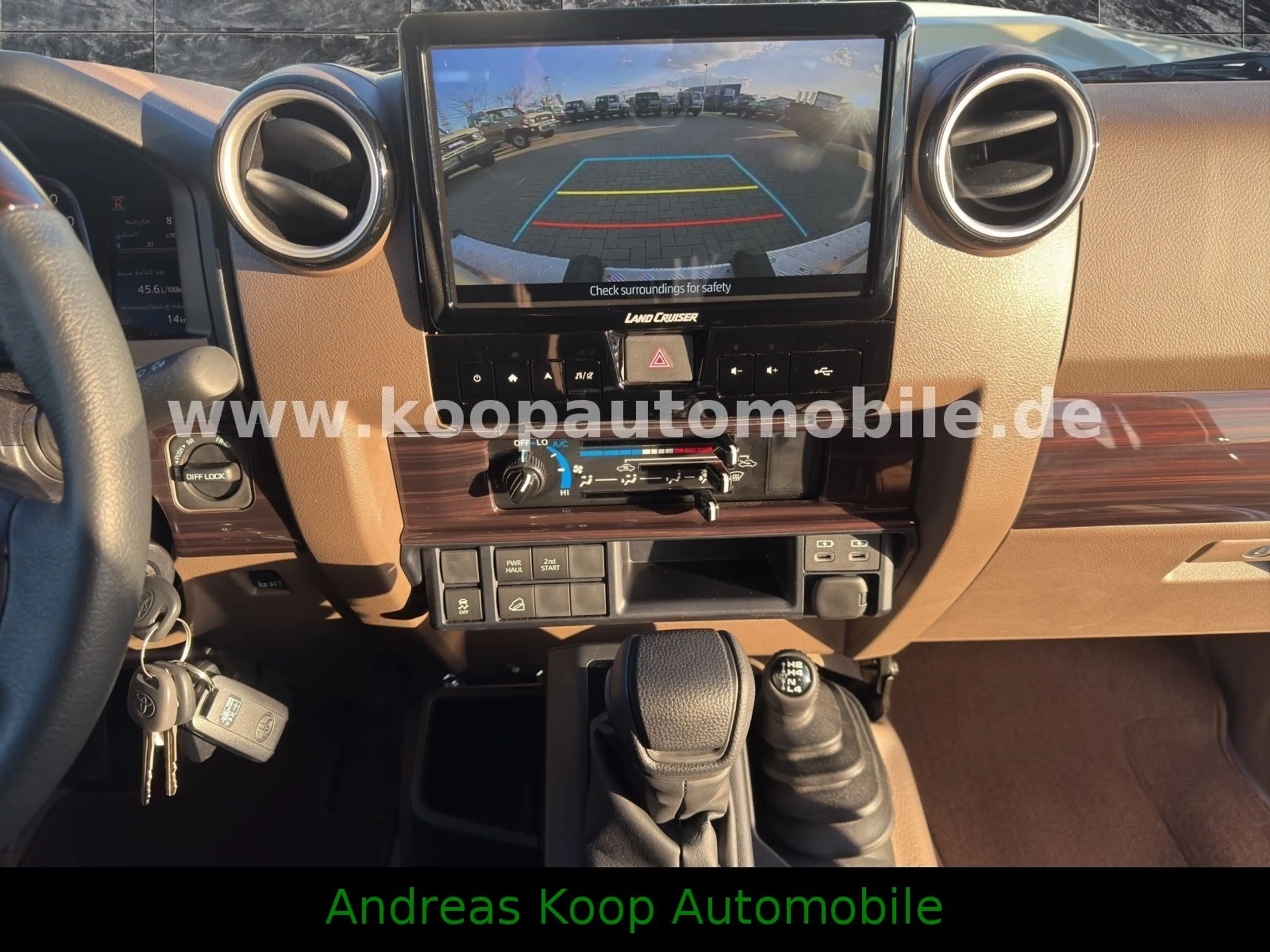 Toyota Land Cruiser GDJ 79DC 2,8-Diesel Aut. SDLX LED — photo 11
