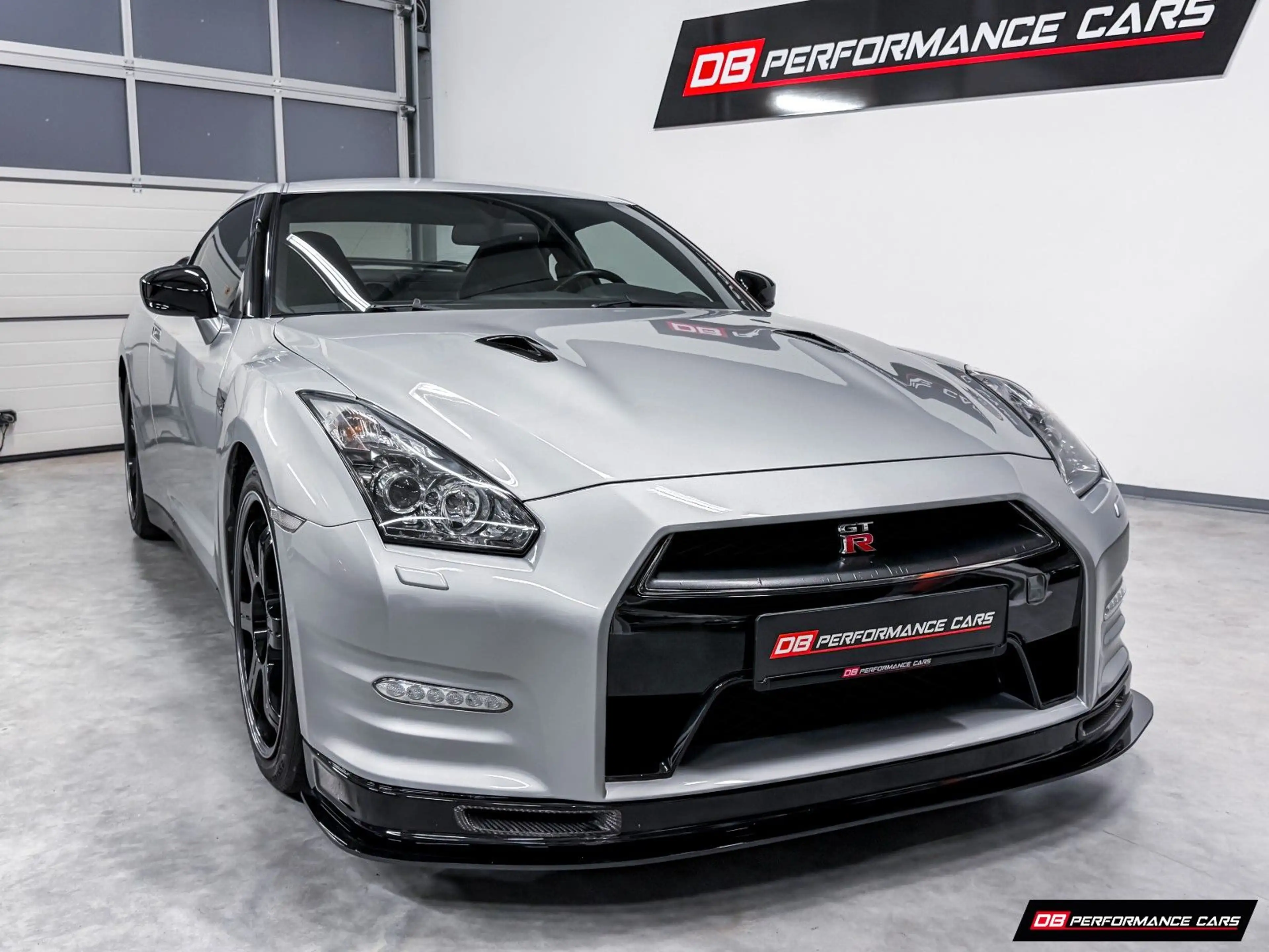 Nissan GT-R Track Pack, sehr selten, deutsches Fzg. — photo 2