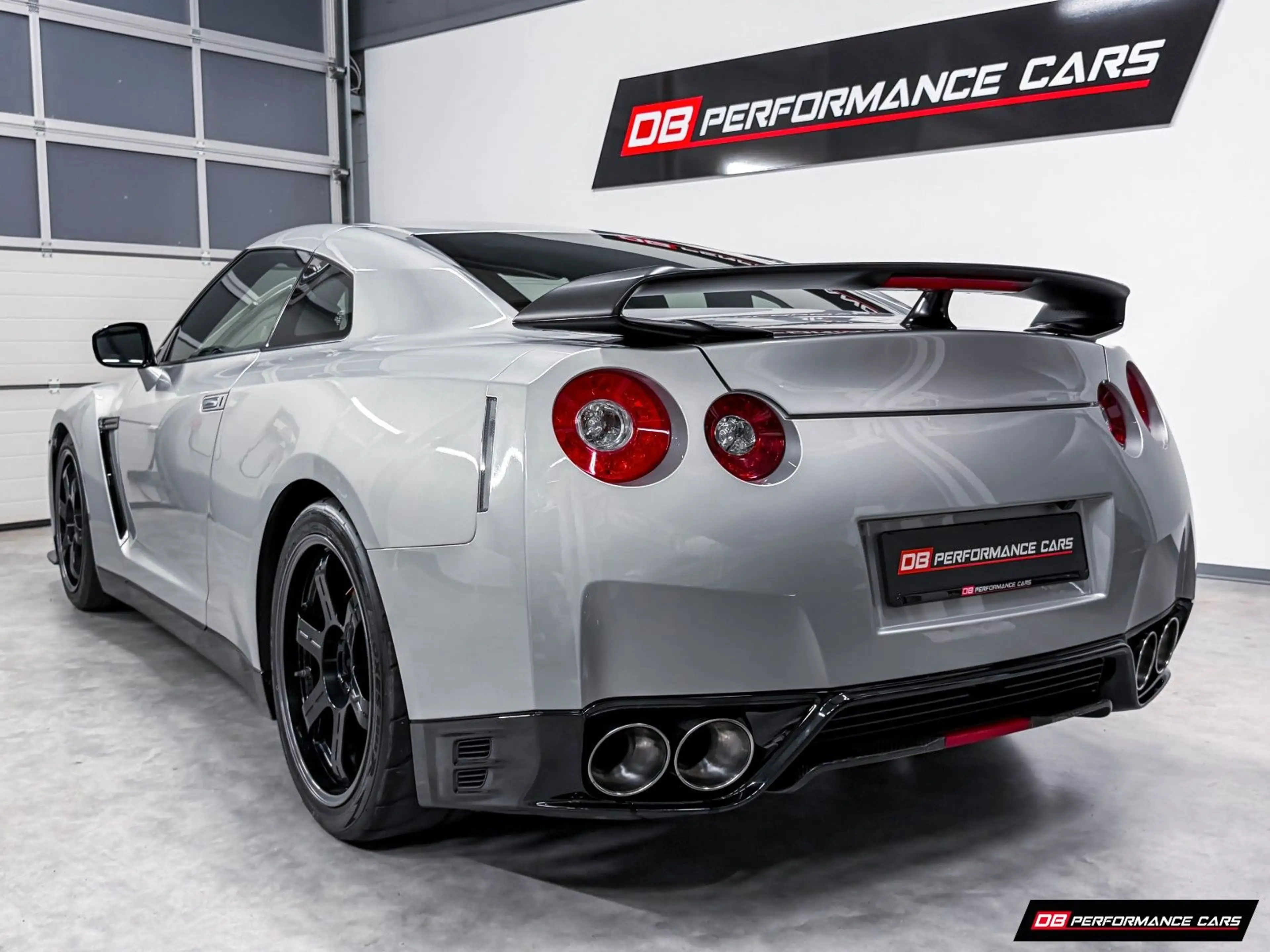 Nissan GT-R Track Pack, sehr selten, deutsches Fzg. — photo 7