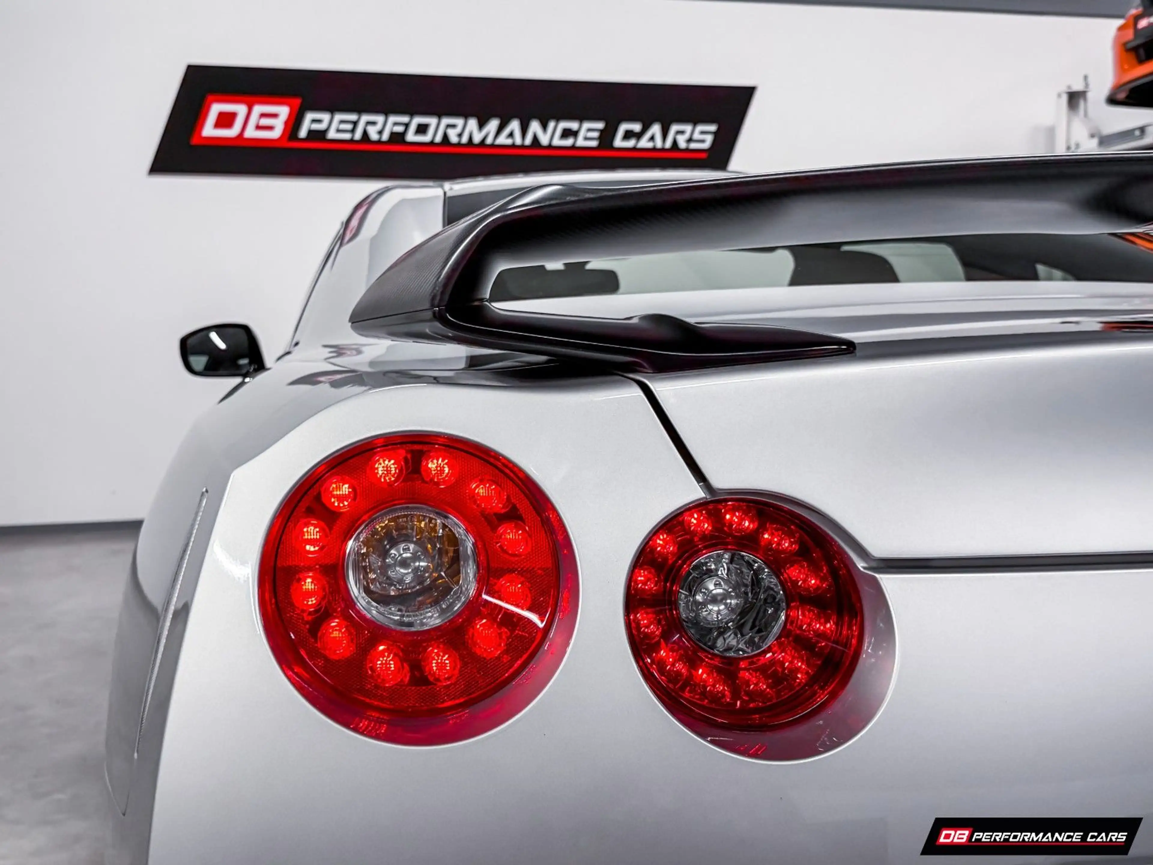 Nissan GT-R Track Pack, sehr selten, deutsches Fzg. — photo 14