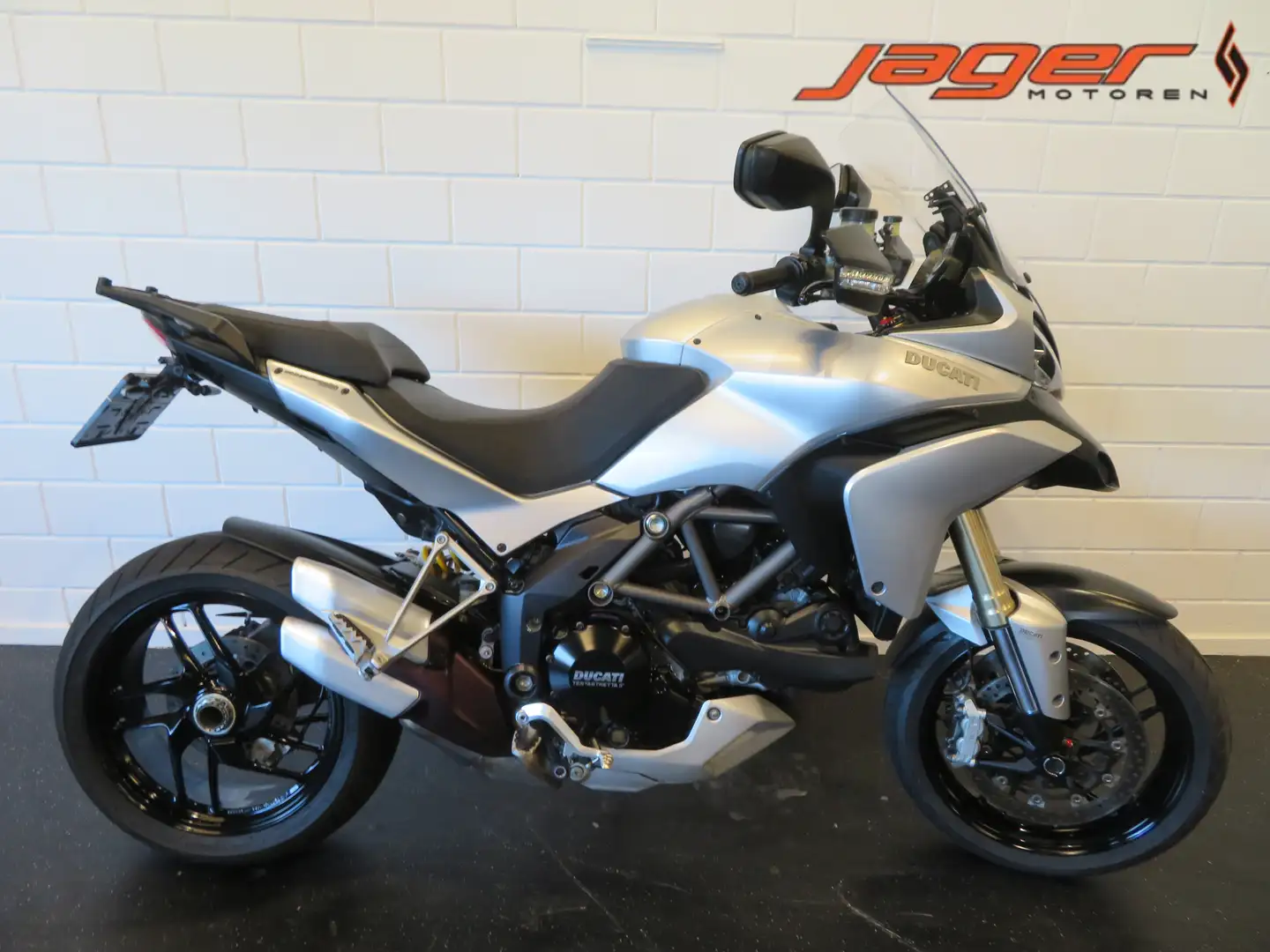 Ducati Multistrada 1200 SUPERSTRAK! Plateado - 1