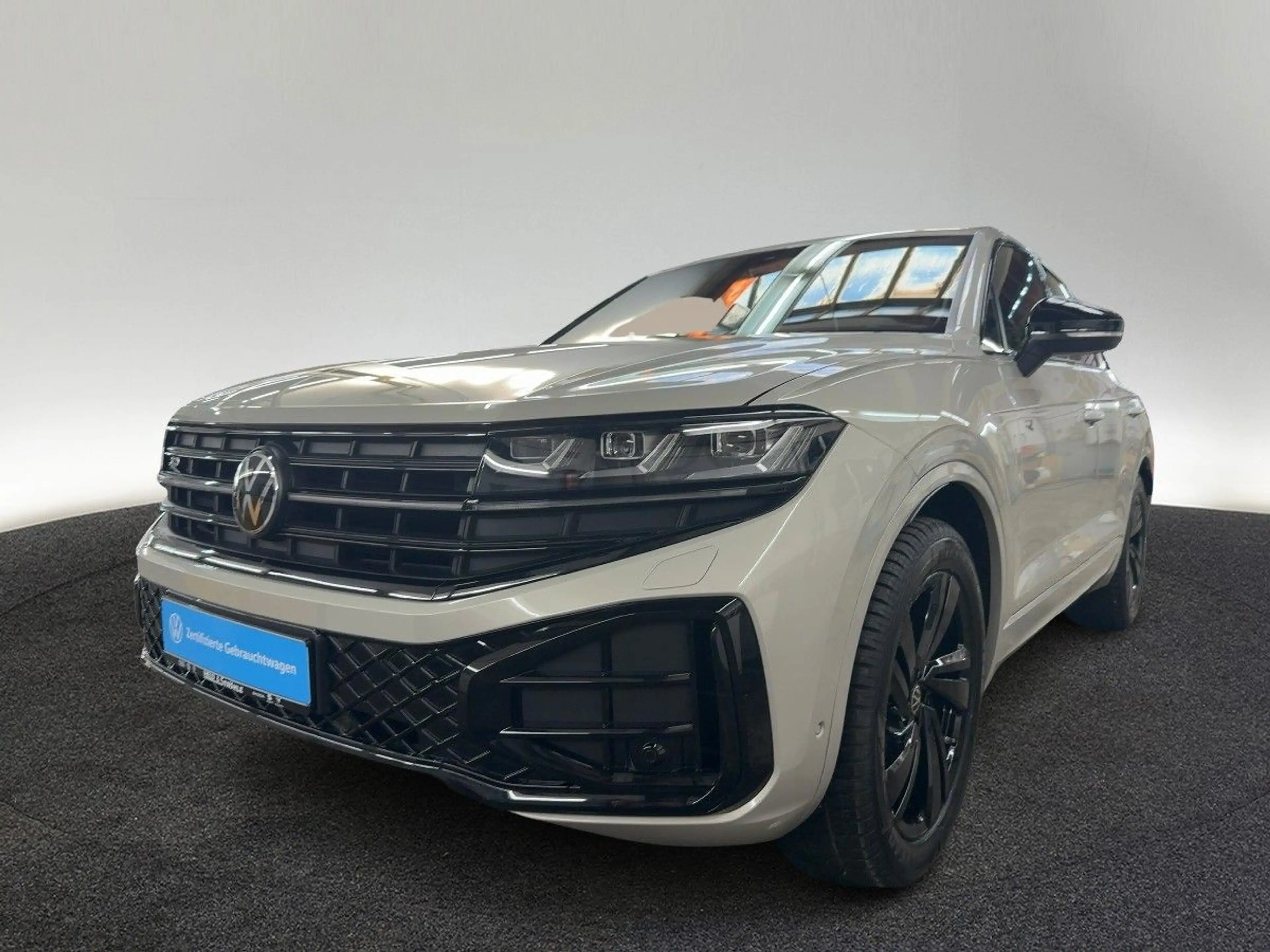 Volkswagen Touareg R-LINE BLACK 3.0 TDI 21 AHK LUFT IQ STHZ — photo 2