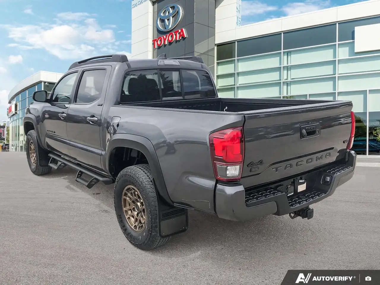 Toyota Tacoma снимка Toyota Tacoma