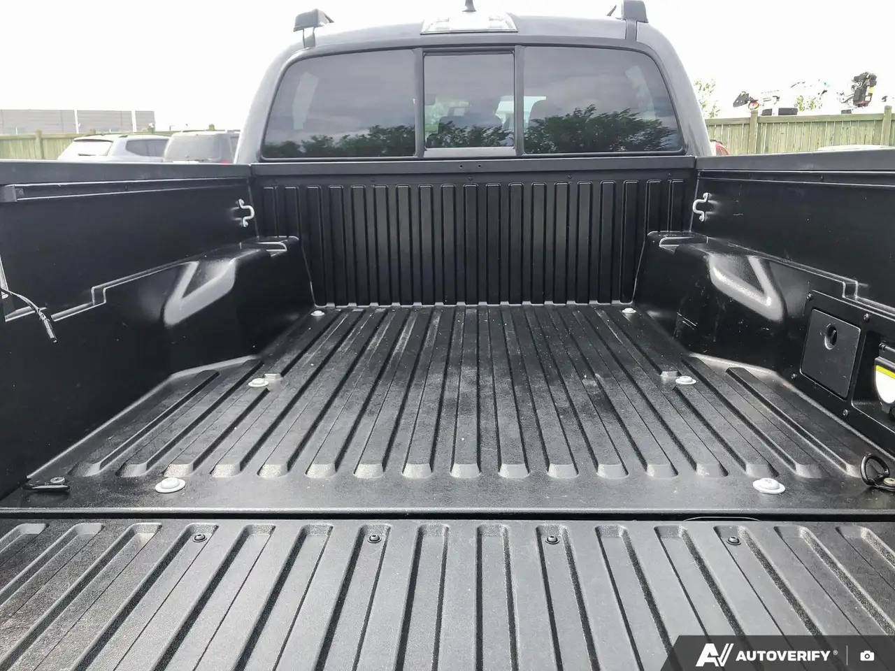 Toyota Tacoma снимка Toyota Tacoma