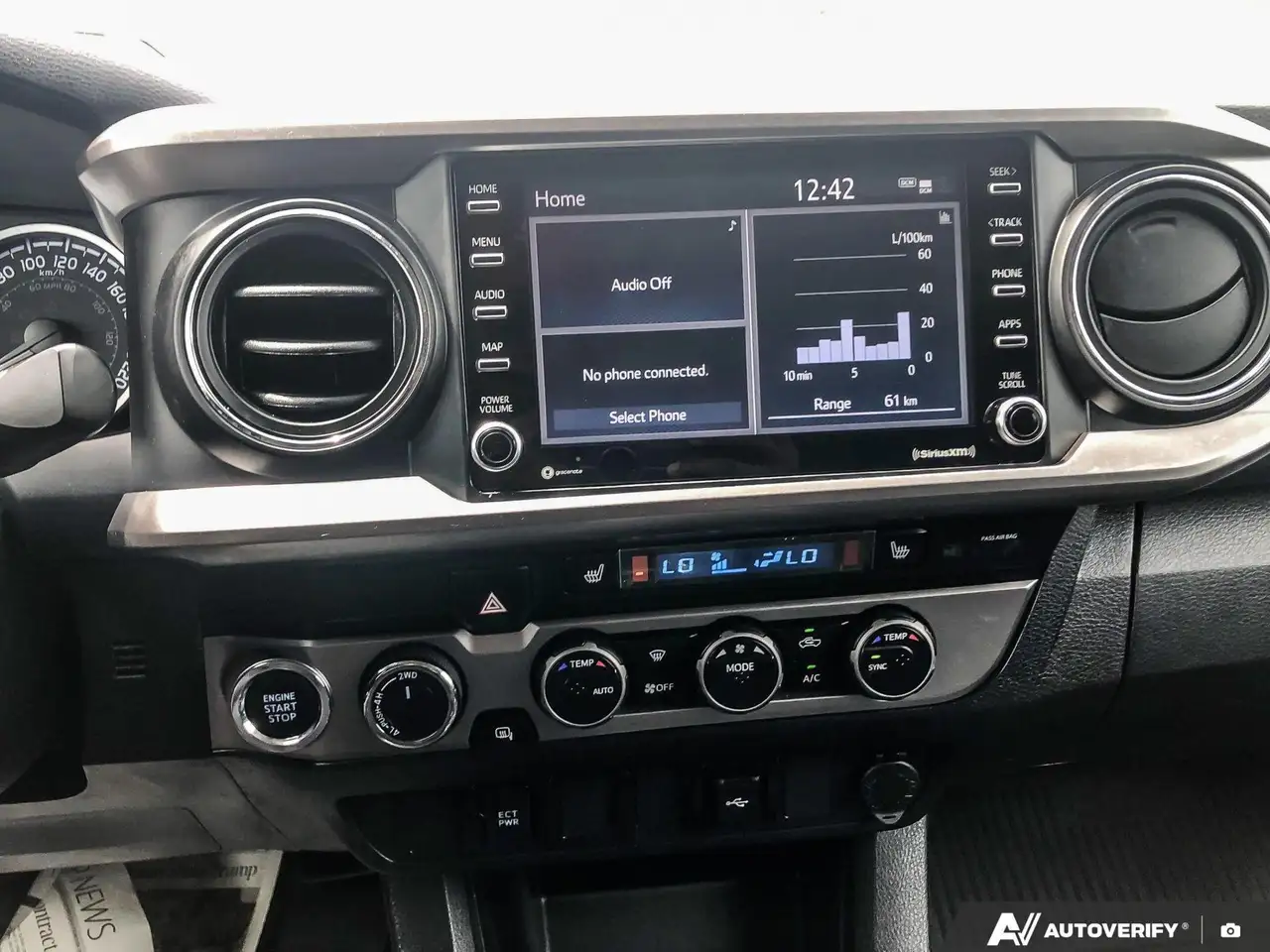 Toyota Tacoma снимка Toyota Tacoma