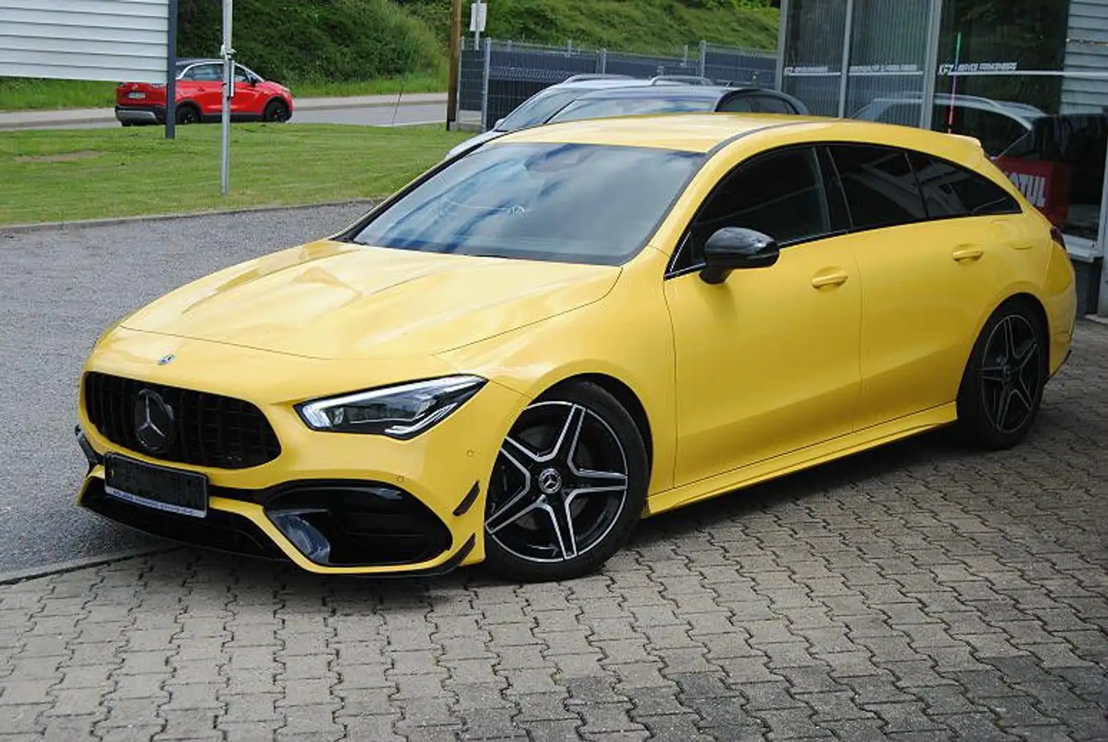 Mercedes-Benz CLA 200 .AMG.LED.Navi.Burmeister Amarillo - 1