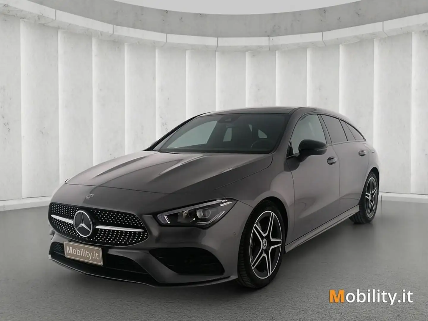 Mercedes-Benz CLA 200 Shooting Brake d Premium auto Grau - 1