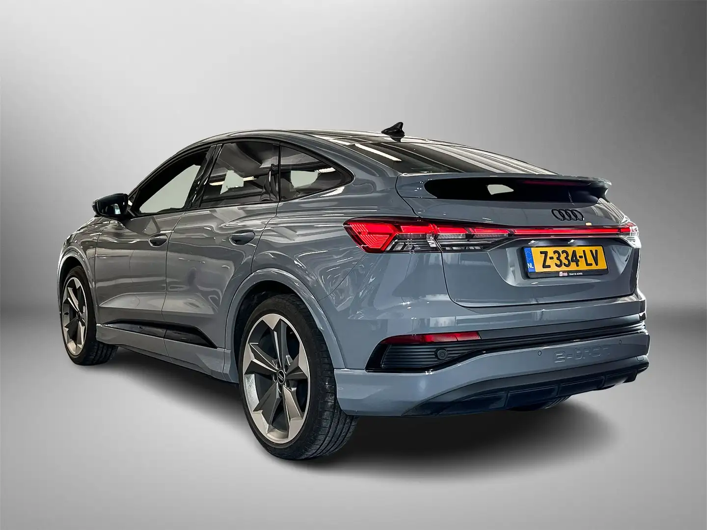 Audi Q4 e-tron Sportback 45 S Edition 82 kWh | Assistentiepakket Grijs - 2