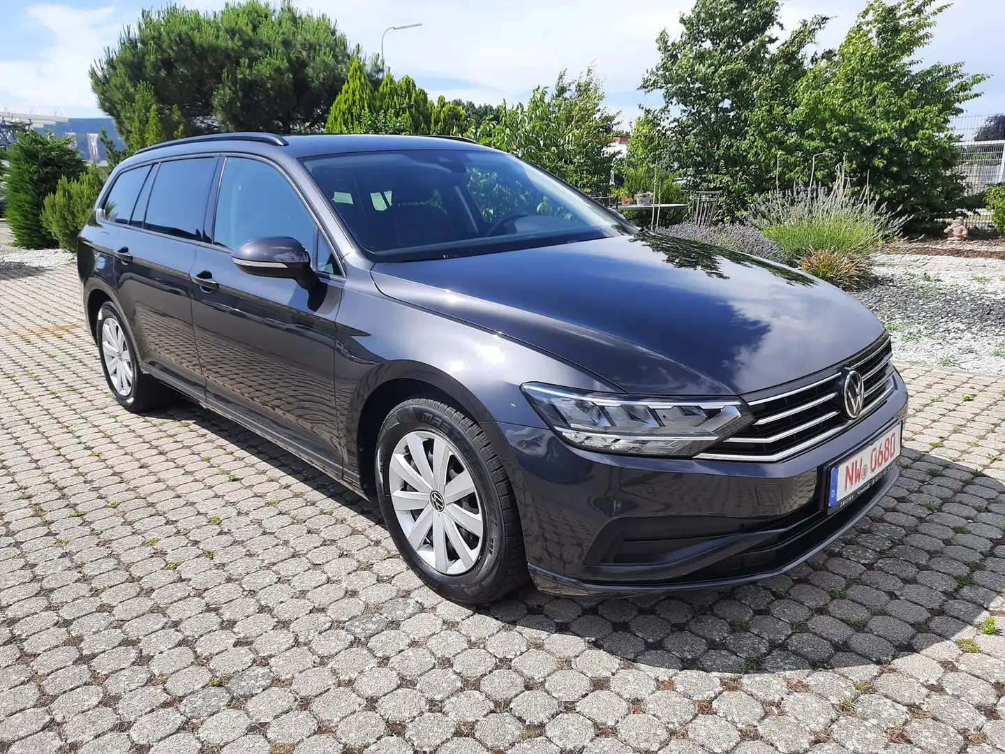 Volkswagen Passat Variant 1.Hd, TÜV neu, scheckheft, Navi, ACC, AHK, PDC Gris - 2