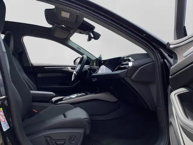 Audi A6 view 4