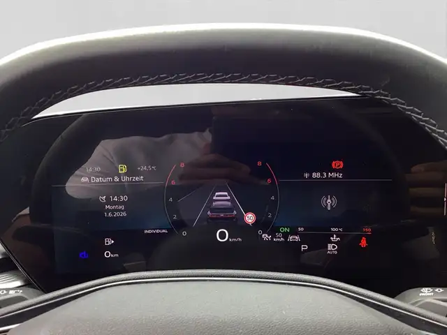 Audi A6 view 10