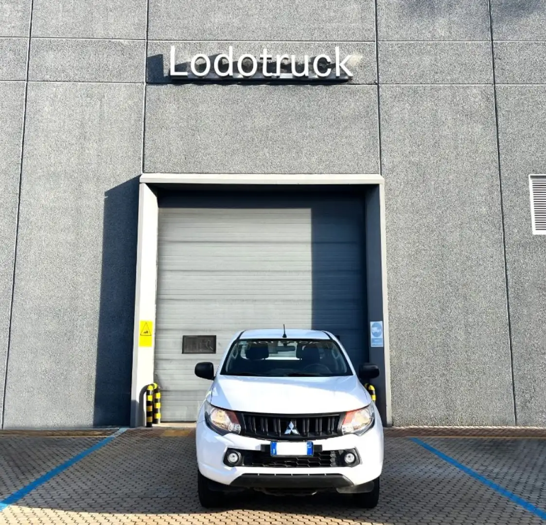 Mitsubishi L200 pickup 4x4 Blanc - 2