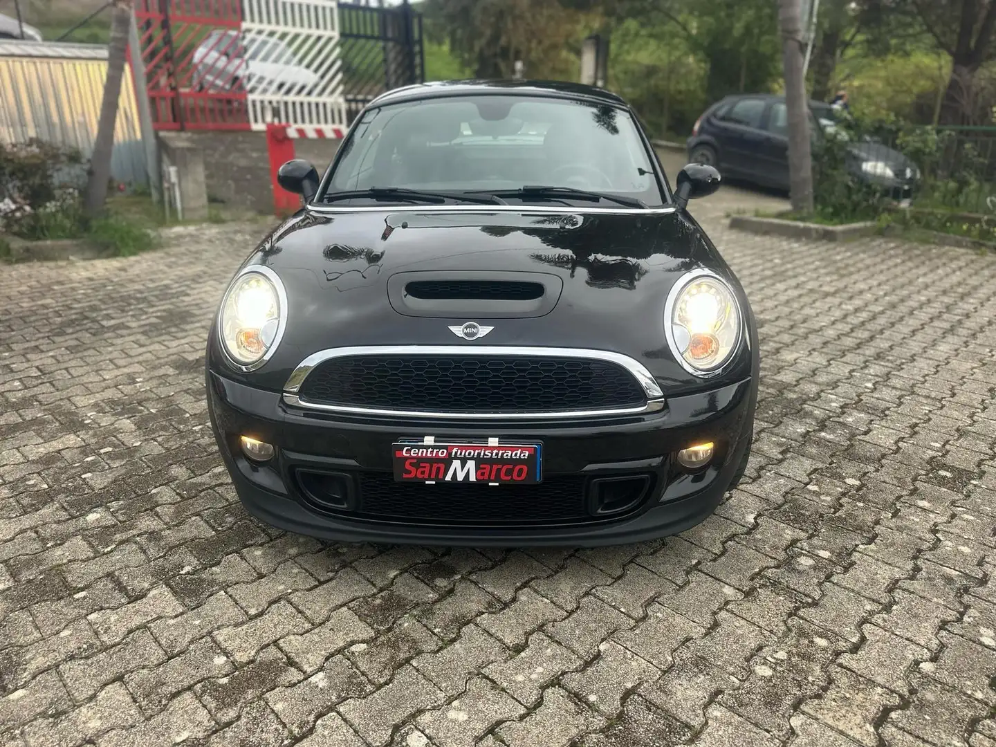 MINI Cooper SD Coupe Mini Coupe 2.0 Cooper SD Schwarz - 2