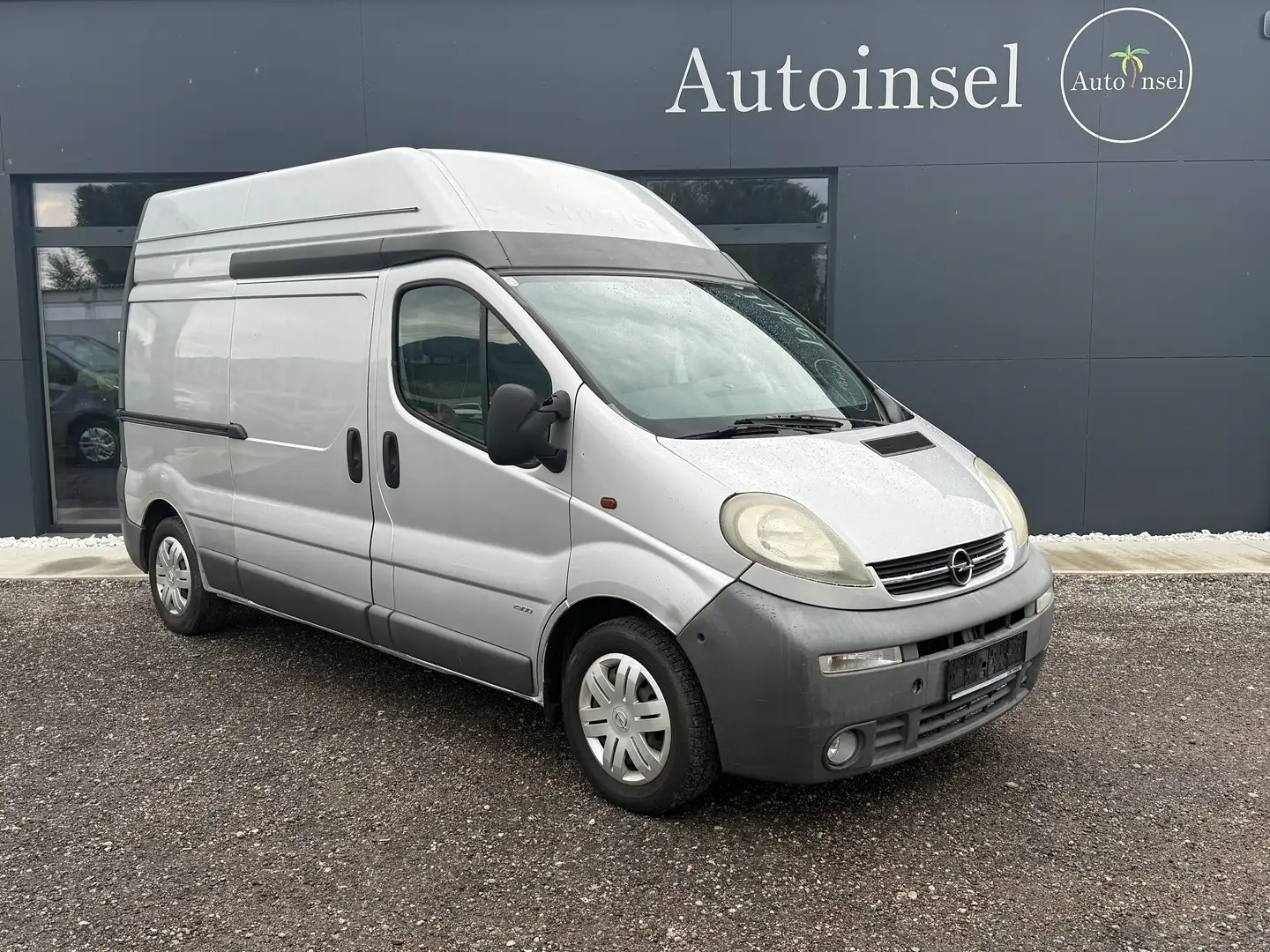 Opel Vivaro Vivaro L1H1 1,9DTI Camping Umbau,Pickerl bis 03/26 Grey - 1