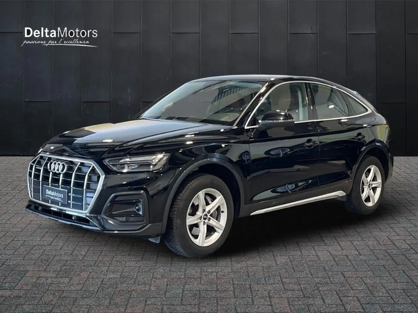 Audi Q5 I Sportback 2021 - Q5 Sportback 40 2.0 tdi mhev 12 Zwart - 1