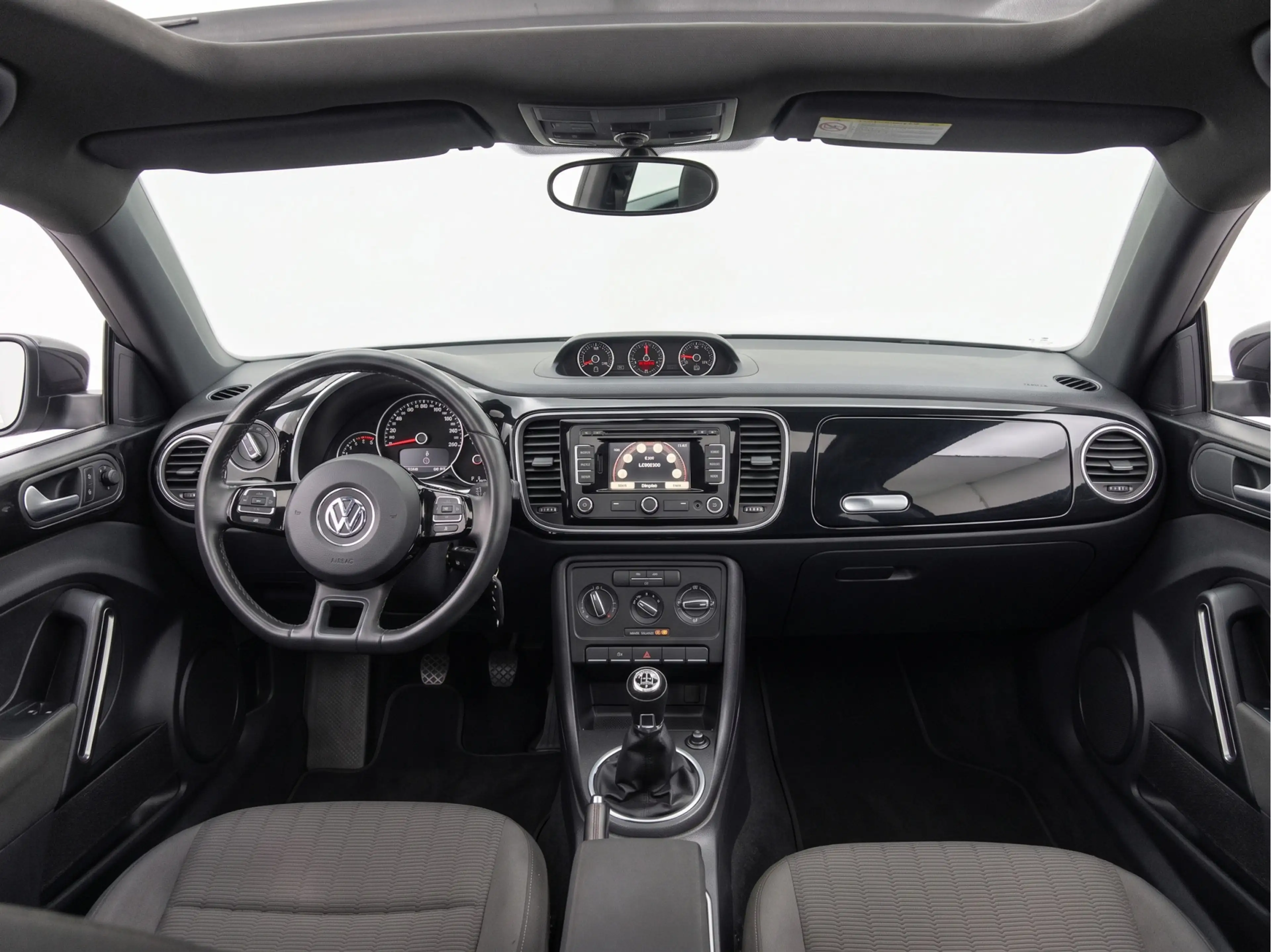Volkswagen Beetle 1.2 TSI Design — photo 4