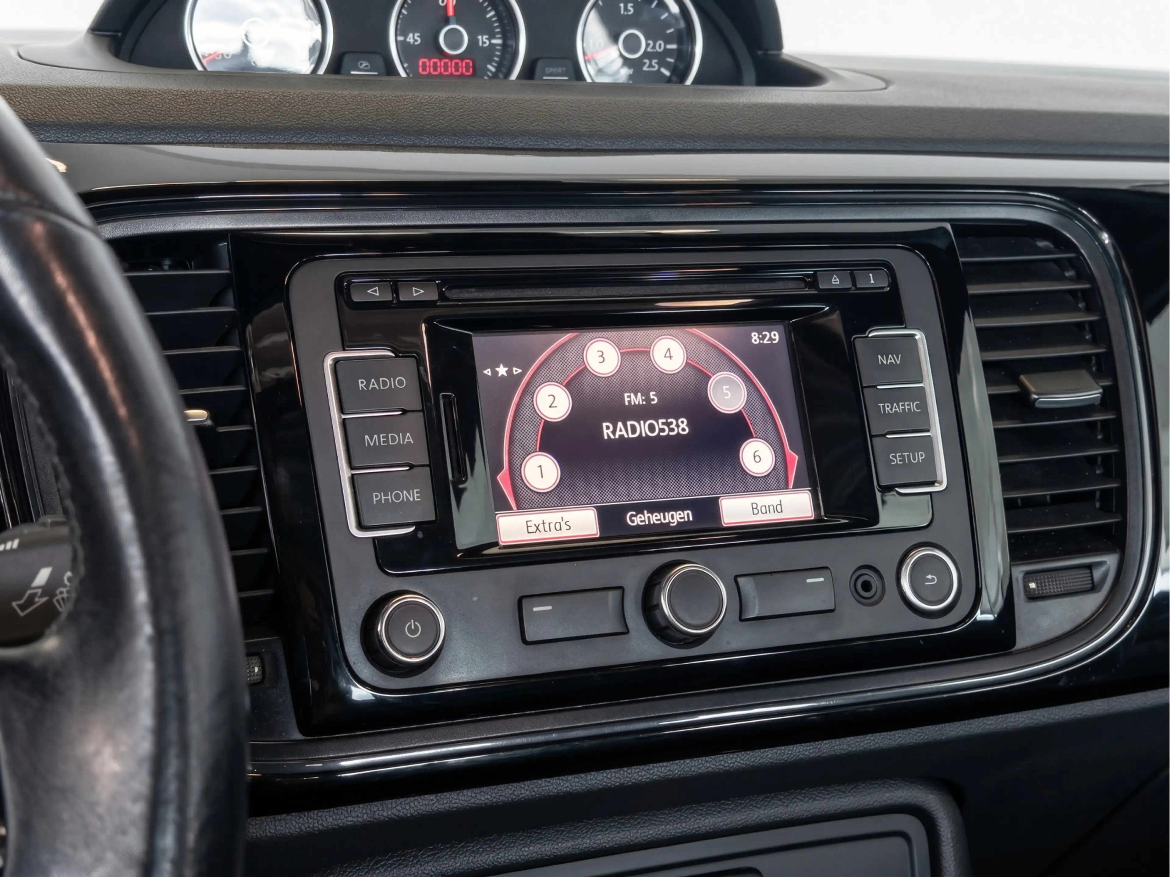 Volkswagen Beetle 1.2 TSI Design — photo 19