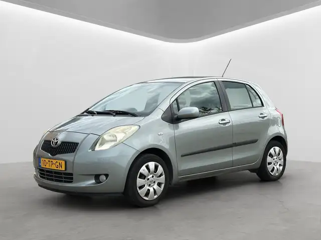 2007 Toyota Yaris in Grey for sale