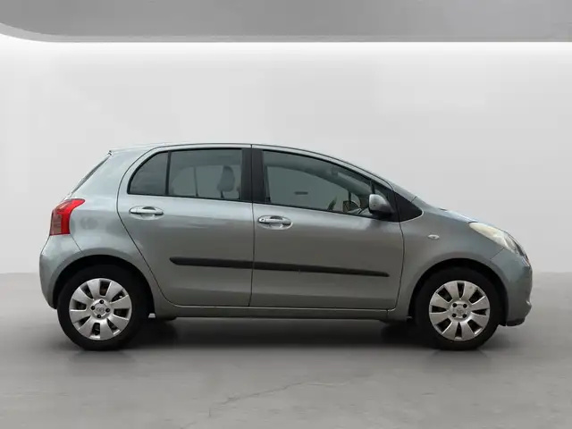 Toyota Yaris view 7