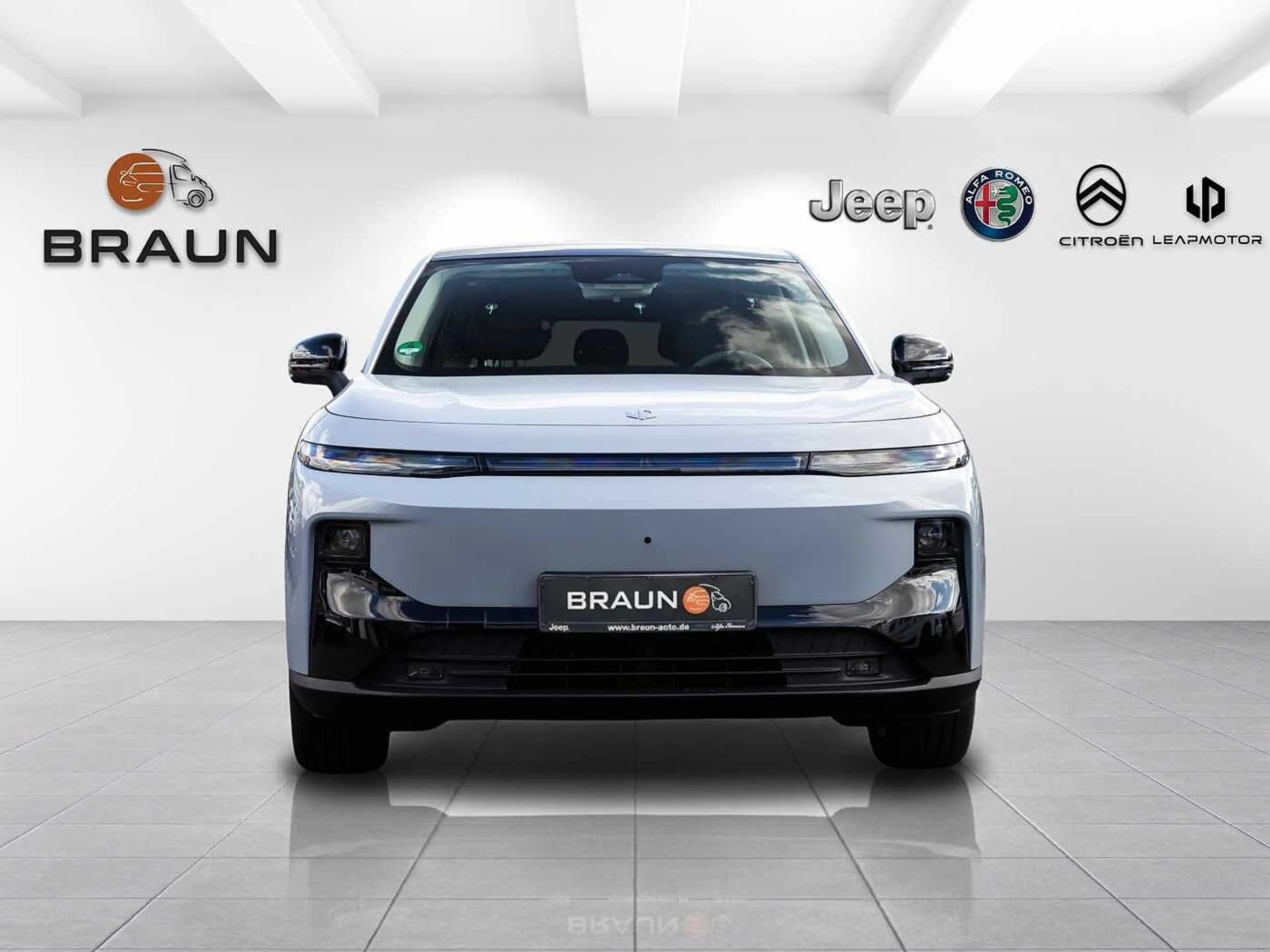 Leapmotor B10 67,1 kWh Design Pro Max — photo 2