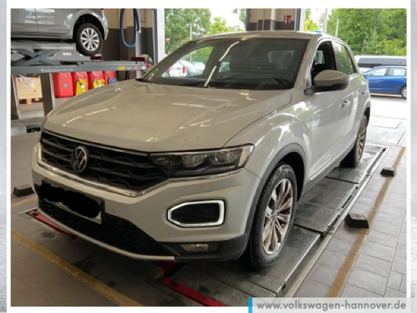 Volkswagen T-Roc 1.5 TSI DSG Sport Navi AHK Kamera ACC LED Silber - 2