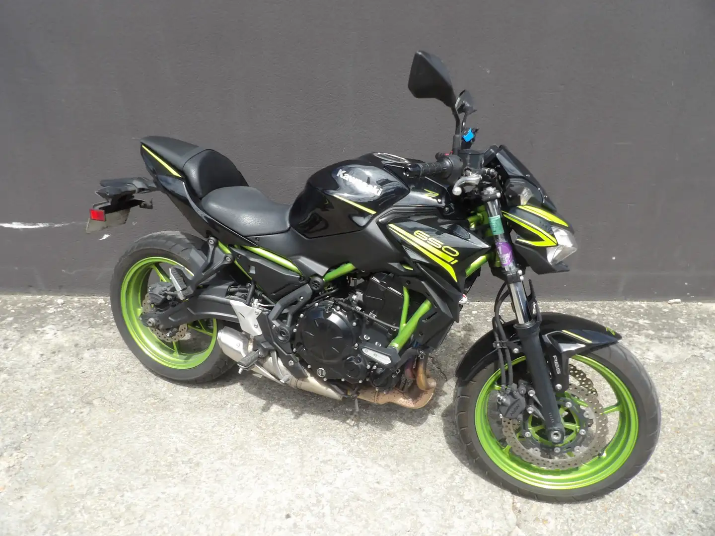 Kawasaki Z 650 Noir - 1