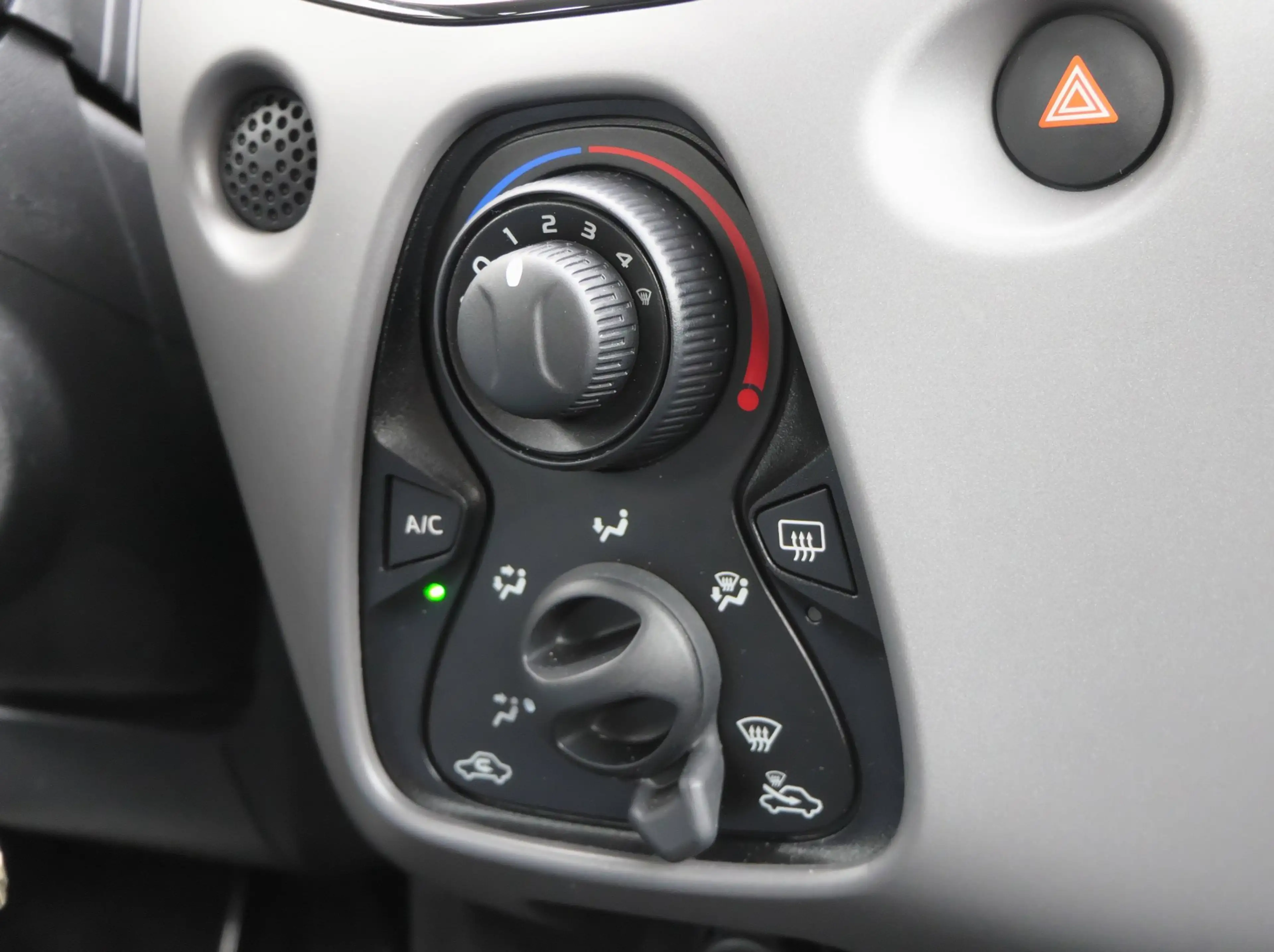 Peugeot 108 1.0 e-VTi Active 5-Deurs | Carplay | Camera | Airc — photo 14