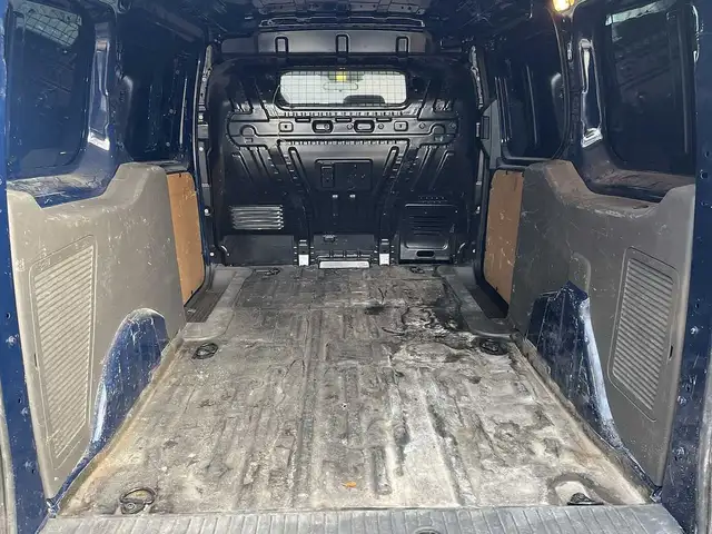 Ford Transit Connect view 5