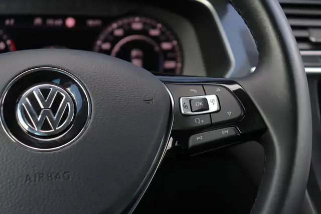 Volkswagen Tiguan view 8