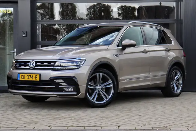 Volkswagen Tiguan view 5