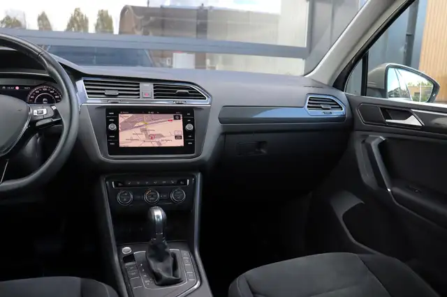 Volkswagen Tiguan view 15