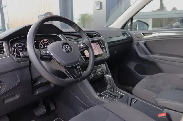 Volkswagen Tiguan view 24