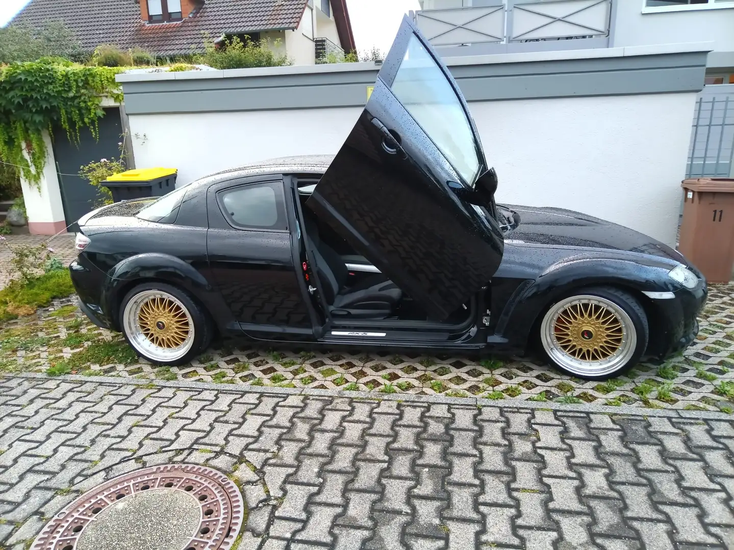 Mazda RX-8 ALLE TEILE EINGRATRAGEN - Nicht fahrbereit Schwarz - 1