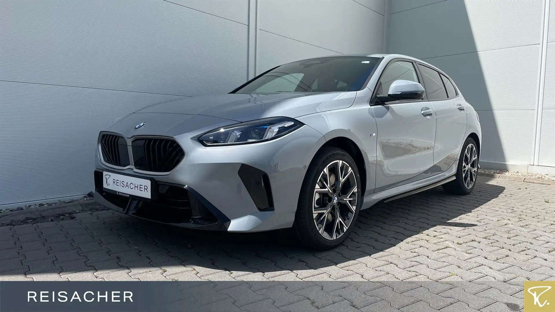 BMW 123 xDrive Sportpaket Autom. Parksystem DAB Серый - 1