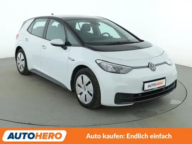 Volkswagen Id.3 view 8