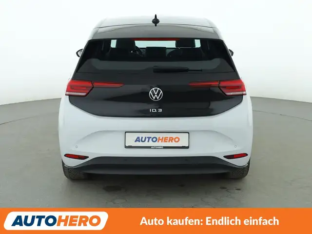 Volkswagen Id.3 view 5