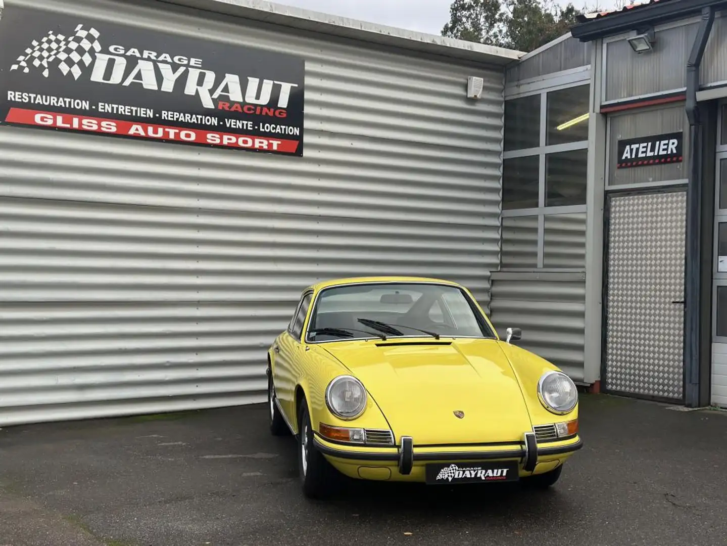 Porsche 911 2.4 T/E - TRAPPE A HUILE TRES BELLE RESTAURATION Jaune - 2