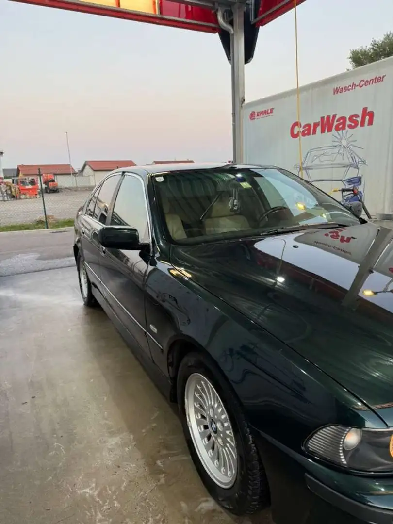 BMW 525 525d Verde - 1