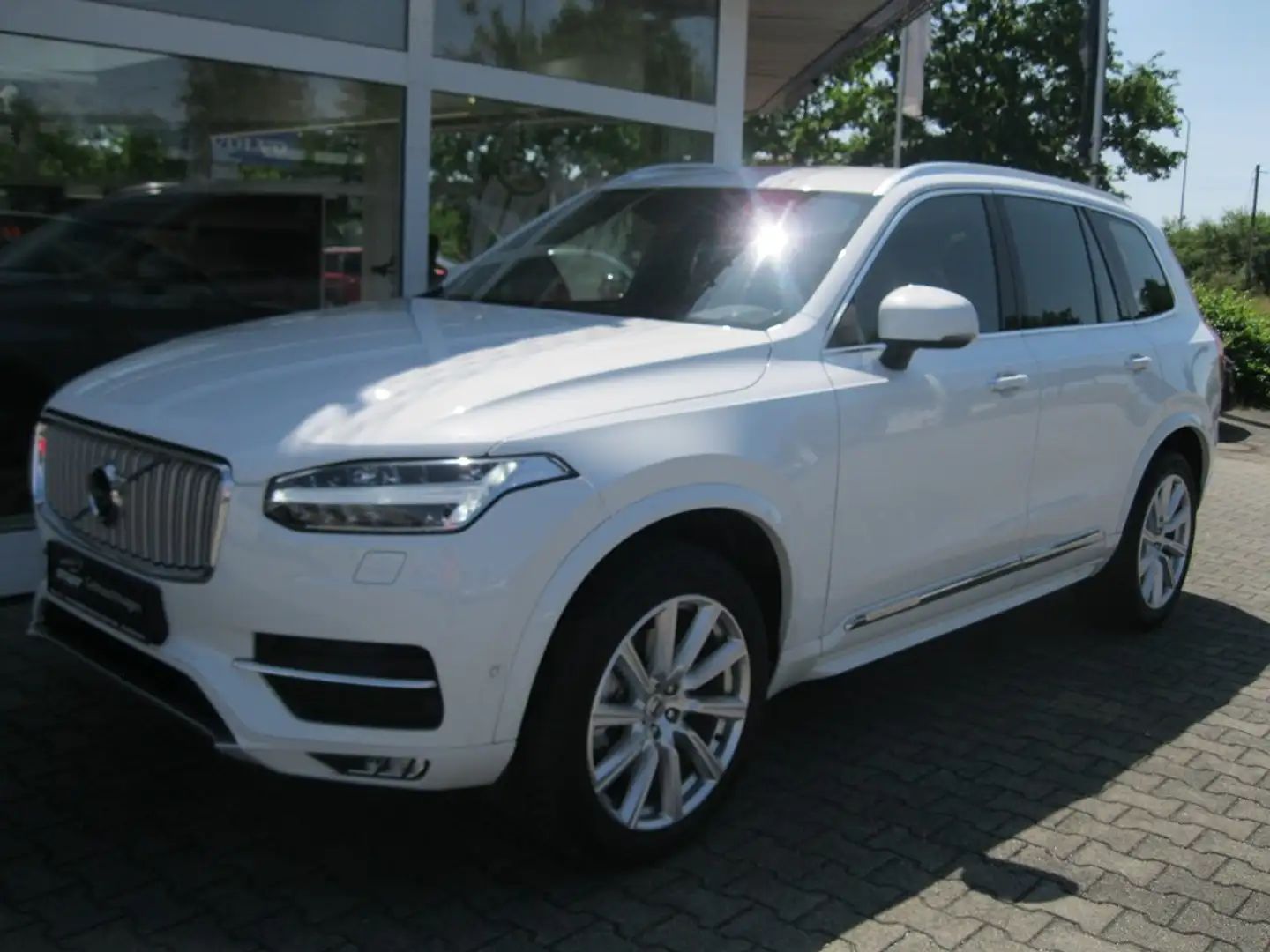 Volvo XC90 D5 AWD Inscription 7-Sitzer/Luftfahrwerk/Std.hzg. Blanc - 2